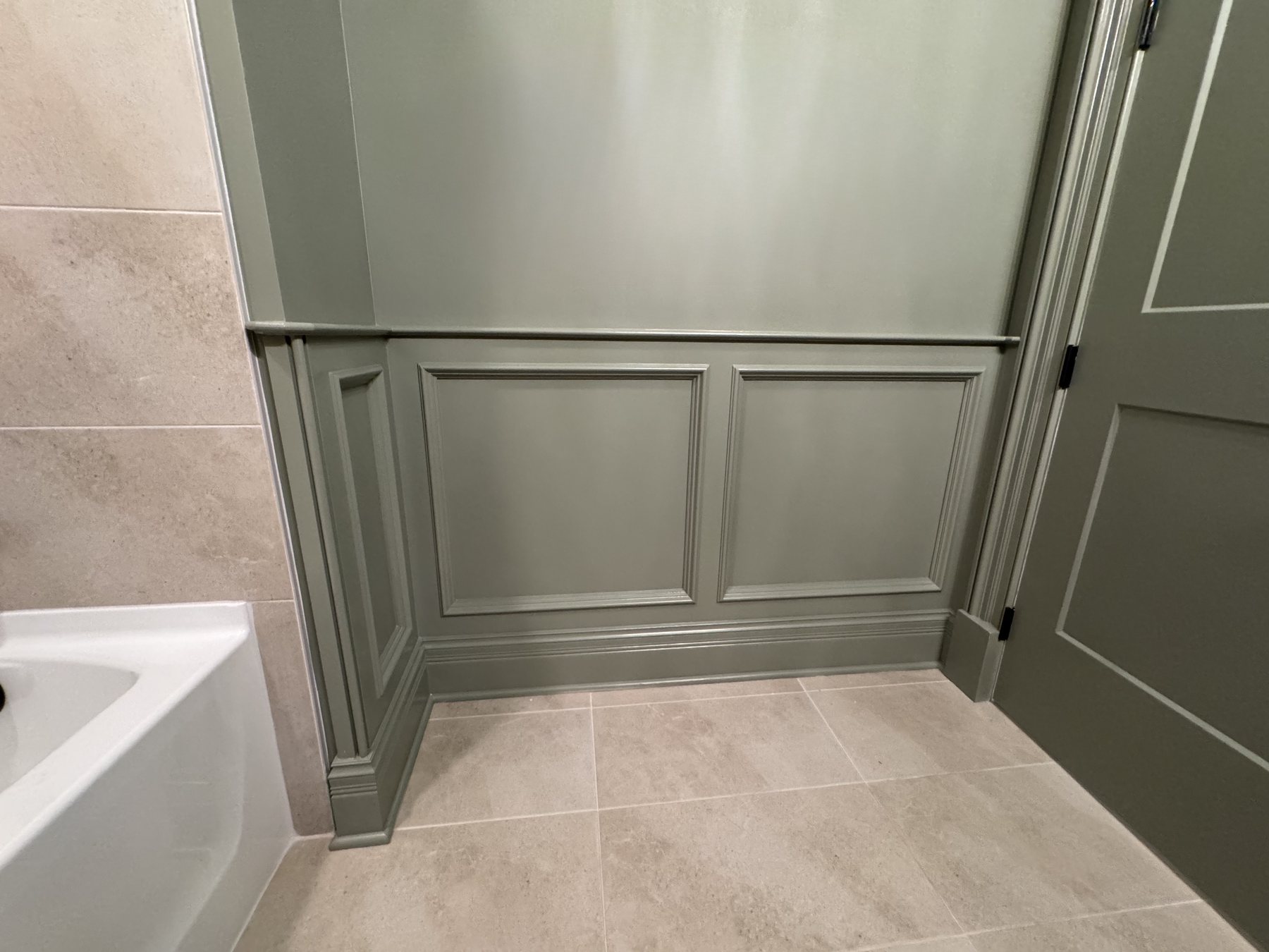 Recessed-panel wainscoting with built-up base