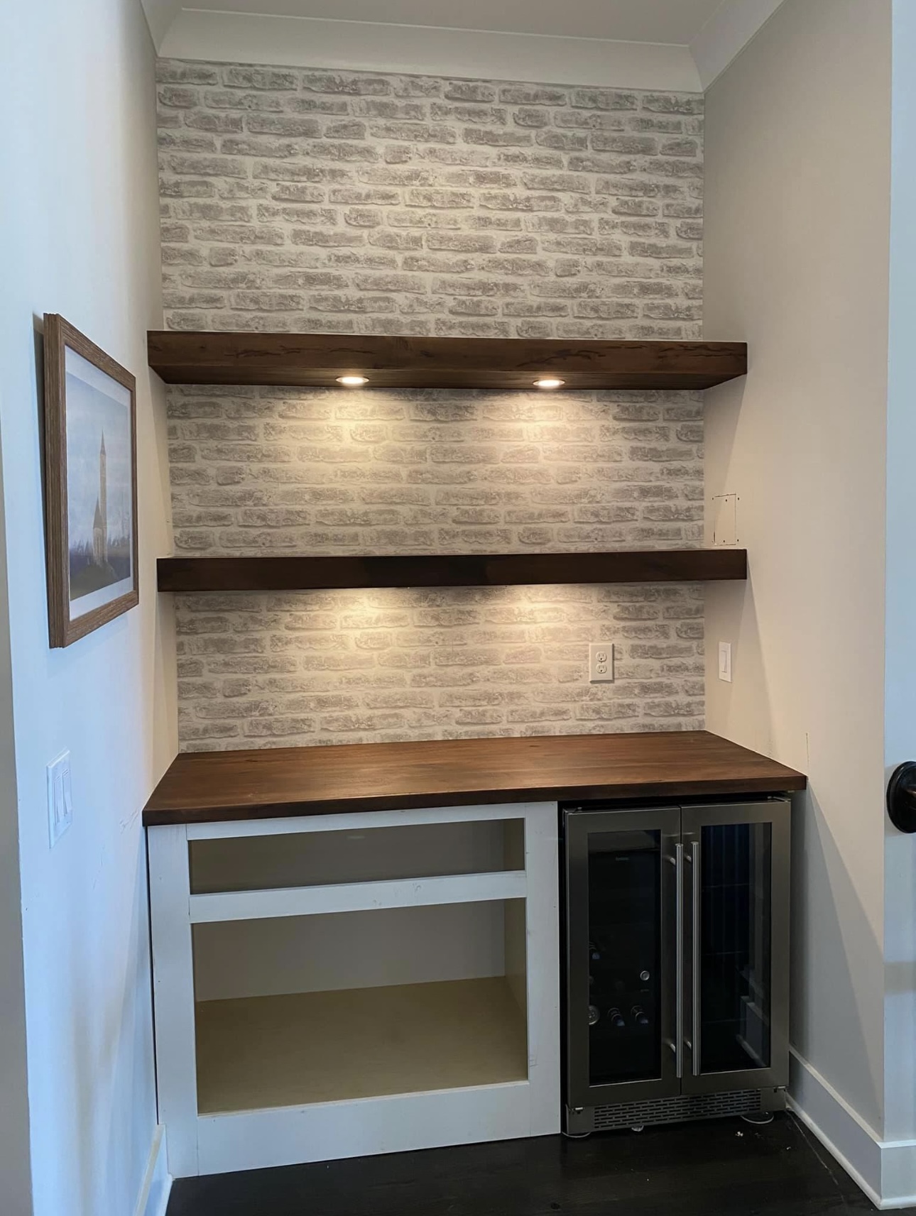 Bar built-in with drink fridge